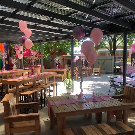 Riverina Hotel โฮลบรูค ภายนอก รูปภาพ